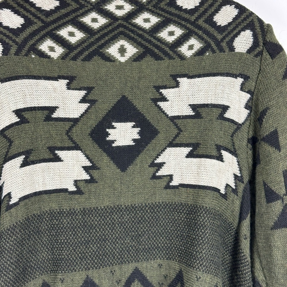 Women's Patterned Cardigan - Picture 4 of 8